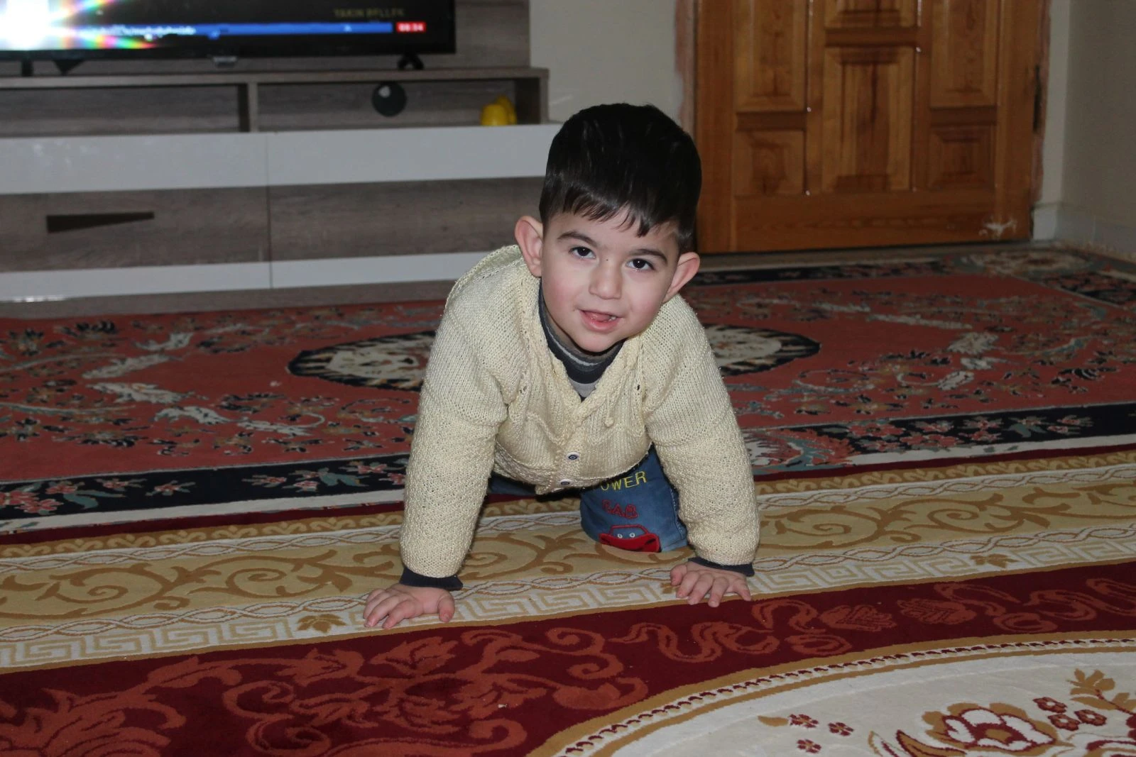 Kalbi yüzde 16 atan 2 buçuk yaşındaki İlyas'ın babası yetkililere seslendi: "Oğlumu kurtarın"